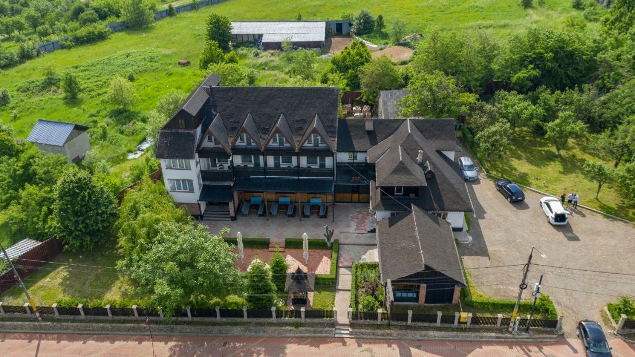 Pensiunea Belvedere Търгу Нямц Екстериор снимка